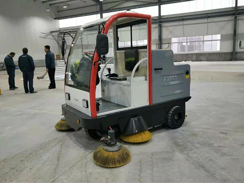 駕駛式掃地機1860